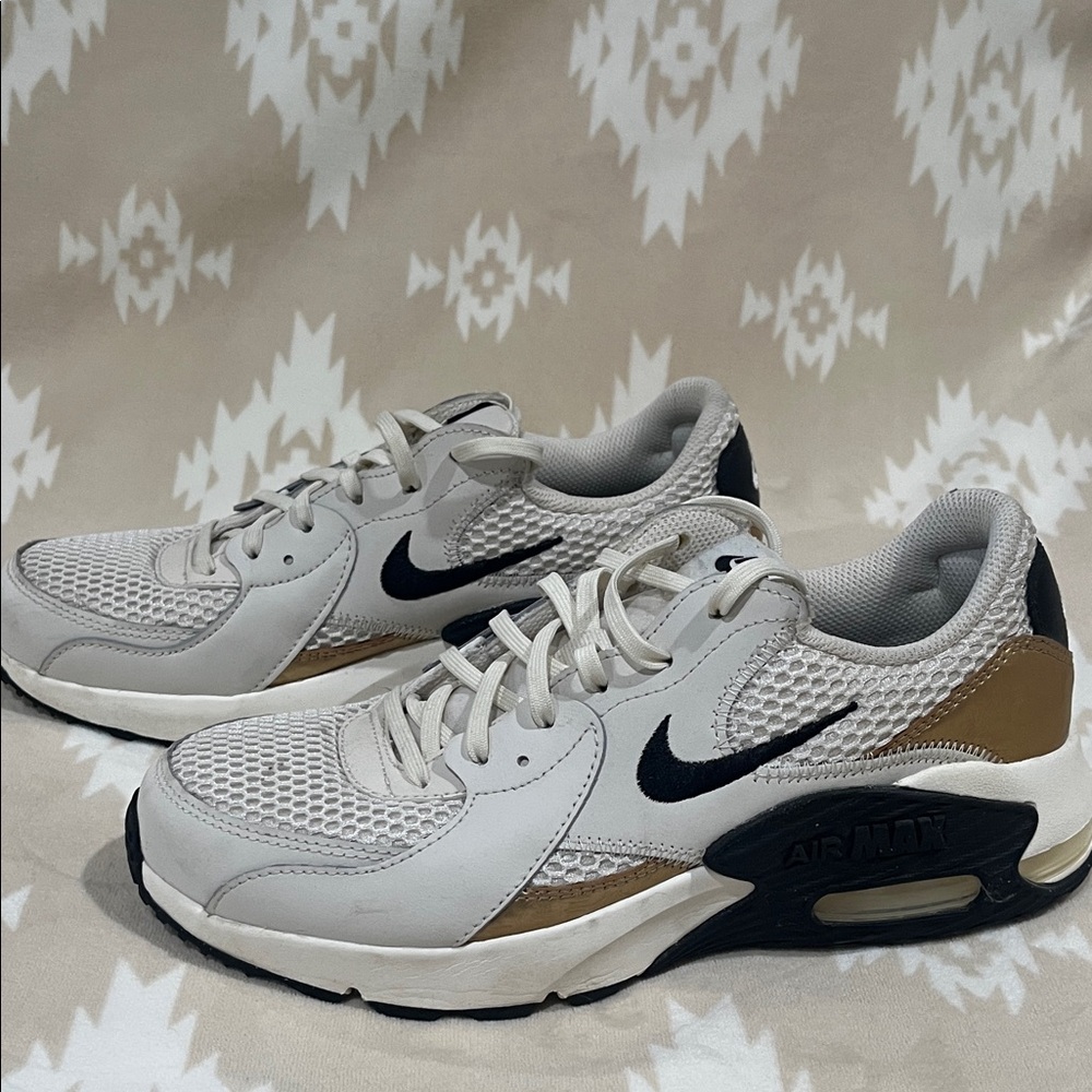 Nike Air Max Excee (Phantom/Metallic Gold/sail/Black)